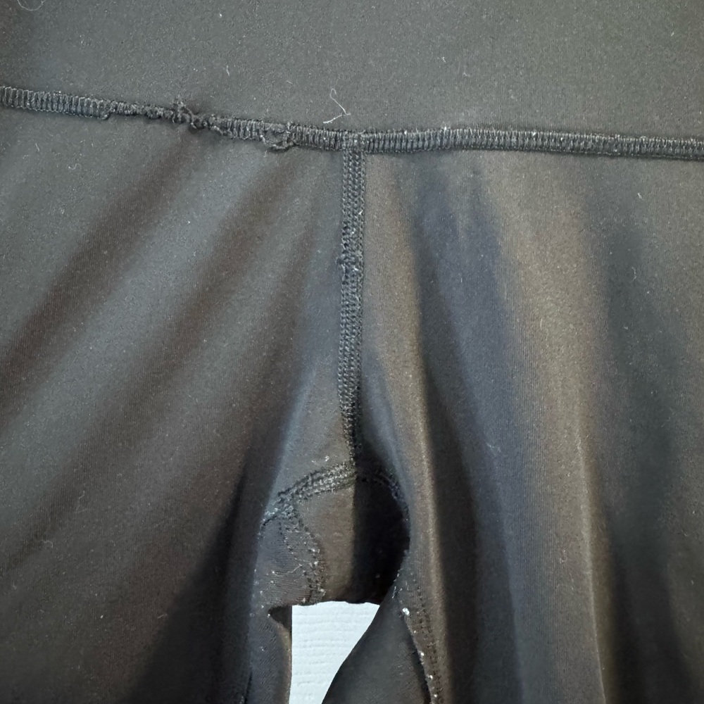 Lululemon - Picture 2 of 3